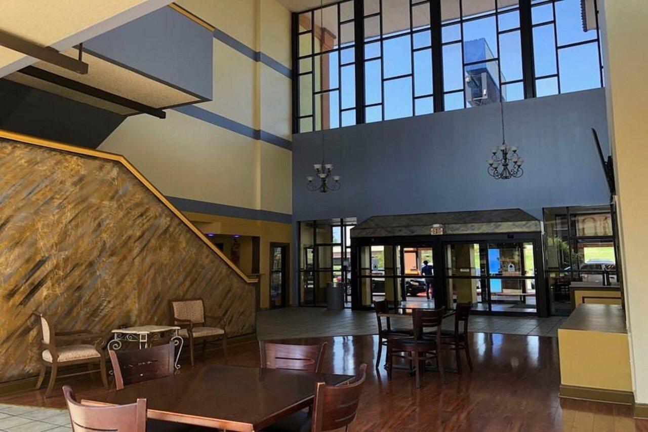 Oyo Hotel Tulsa I-44 Midtown Luaran gambar