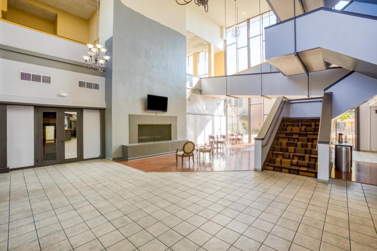 Oyo Hotel Tulsa I-44 Midtown Luaran gambar